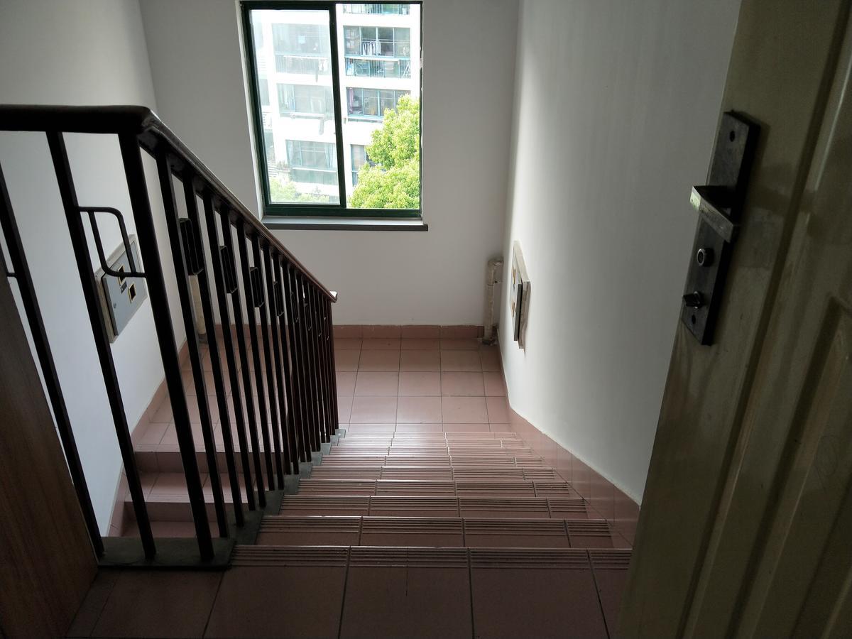 Homestay Yi Ju Homestay-zhuanqiao Subway Station, Minhang District *