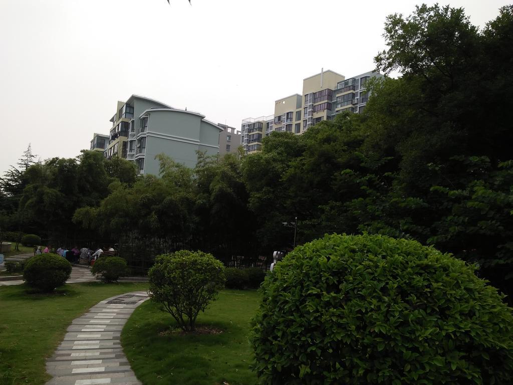 Yi Ju Homestay-zhuanqiao Subway Station, Minhang District Séjour chez l'habitant *